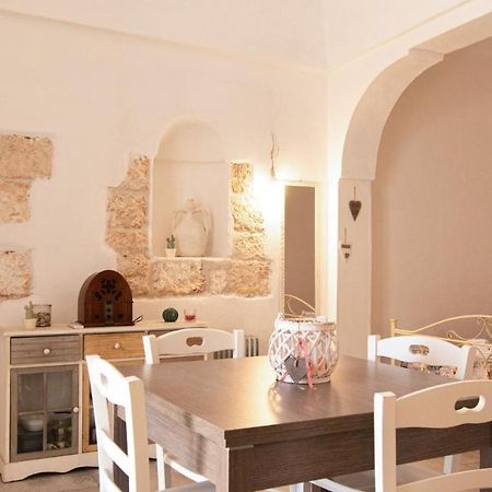 Ferienwohnung Casetta Vicolo Ennio By Typney Ostuni Exterior foto