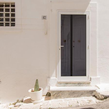 Ferienwohnung Casetta Vicolo Ennio By Typney Ostuni Exterior foto