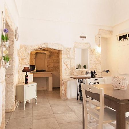 Ferienwohnung Casetta Vicolo Ennio By Typney Ostuni Exterior foto
